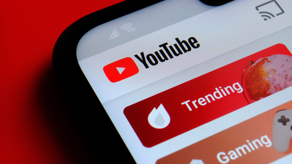 tối ưu tiêu đề và thumbnail khi làm youtube view ngoại