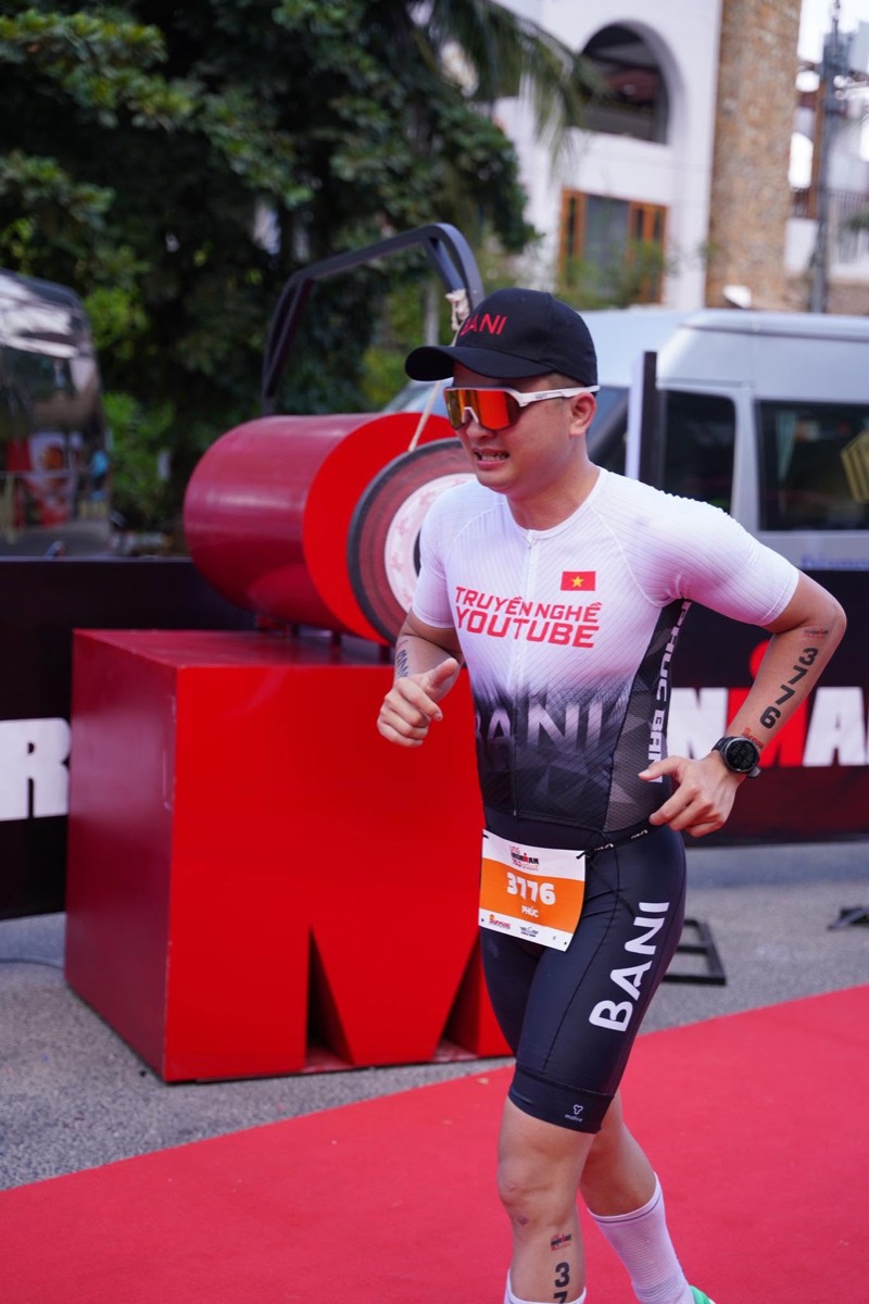 Phúc BANI thi triathlon IRONMAN